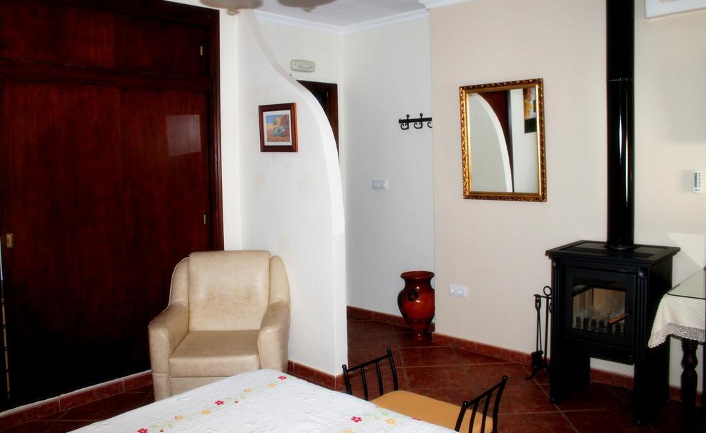 Ferienwohnung Castor Y Polux El Gastor Zimmer foto